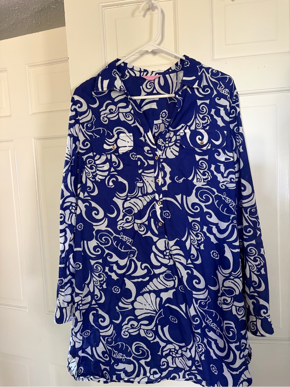 Lilly Pulitzer size large Blue and White Printed Women's Button-Up dress